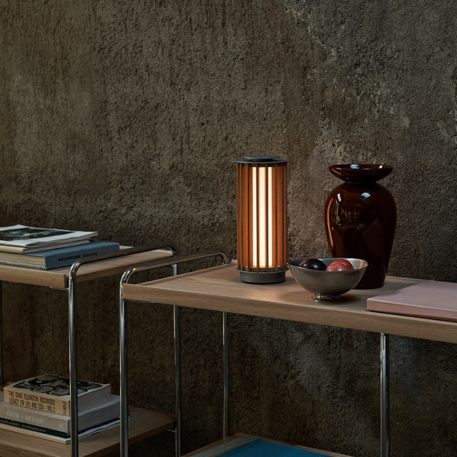 Numbra Bordslampa TY3 Portable Lacquered Oak & Tumbled Aluminium