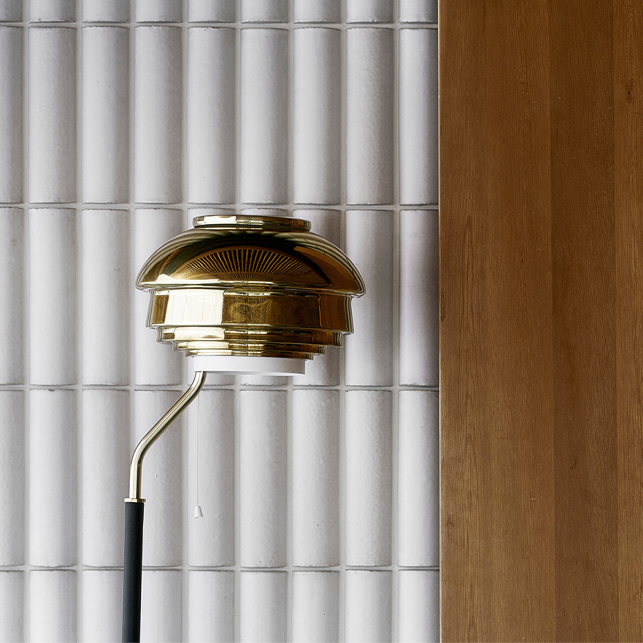 A808 Golvlampa Polished Brass