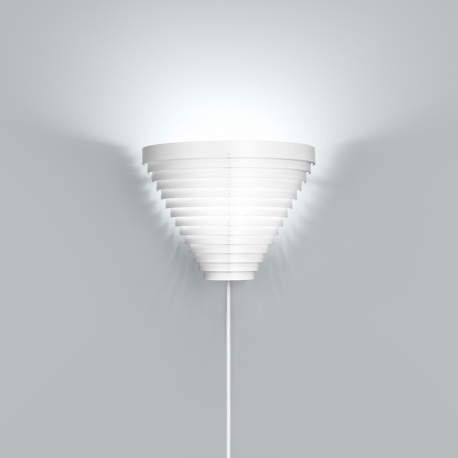 A910 Vägglampa White