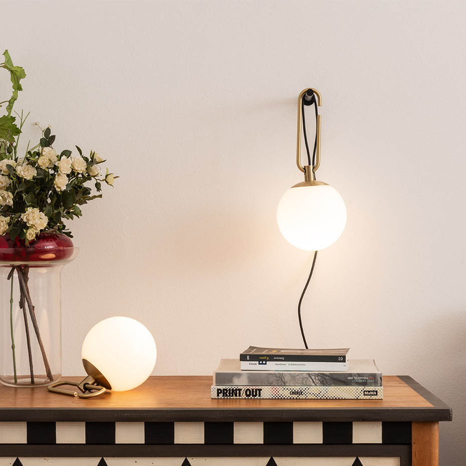 NH Vägglampa Black/Brass