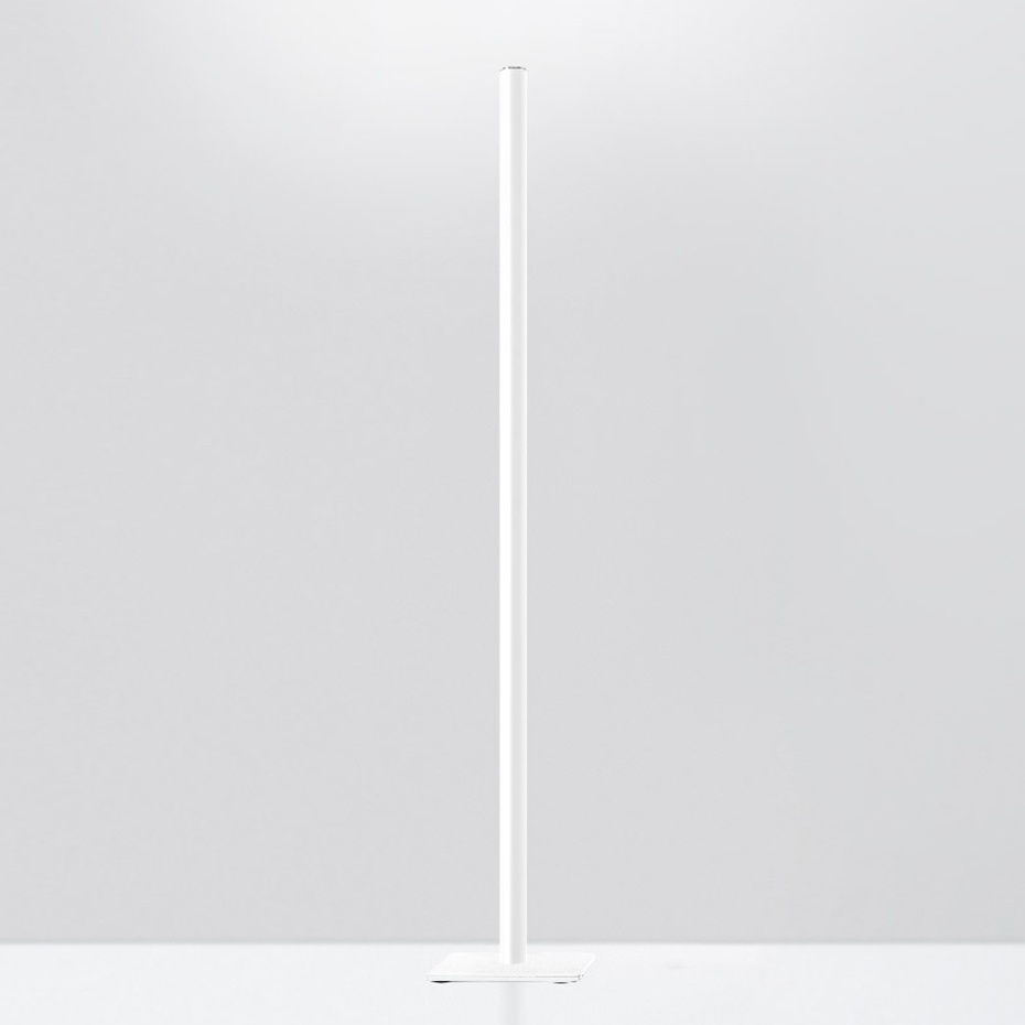 Ilio Mini Golvlampa Matt White