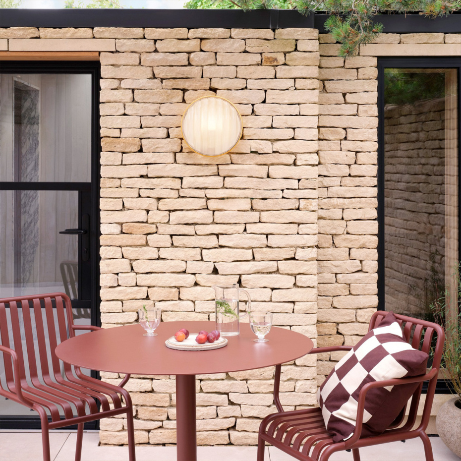 Montreal Round 300 Coastal Vägglampa PVD Brushed Brass