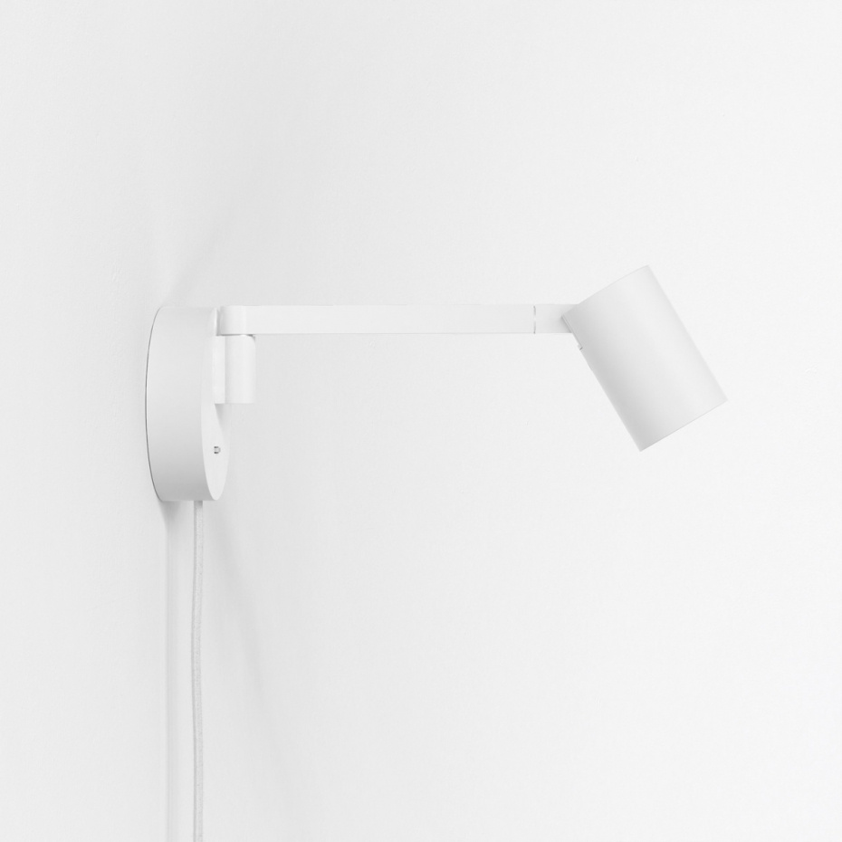 Ascoli Swing Plug In Vägglampa Matt White
