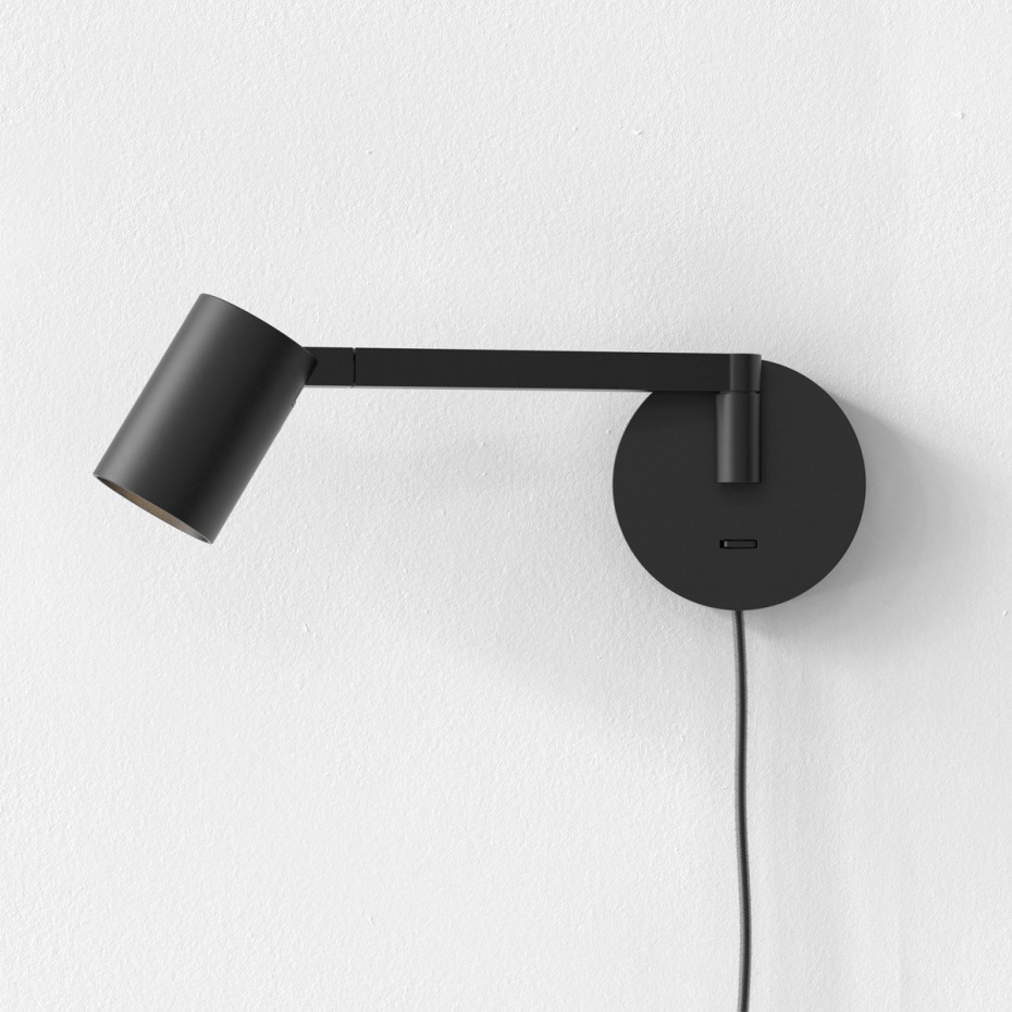 Ascoli Swing Plug In Vägglampa Matt Black