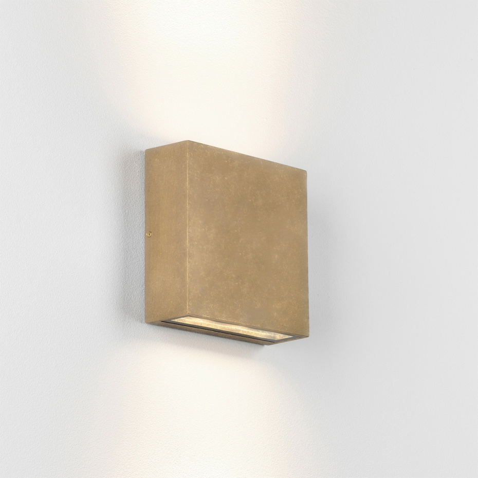 Elis Twin LED Vägglampa Solid Brass