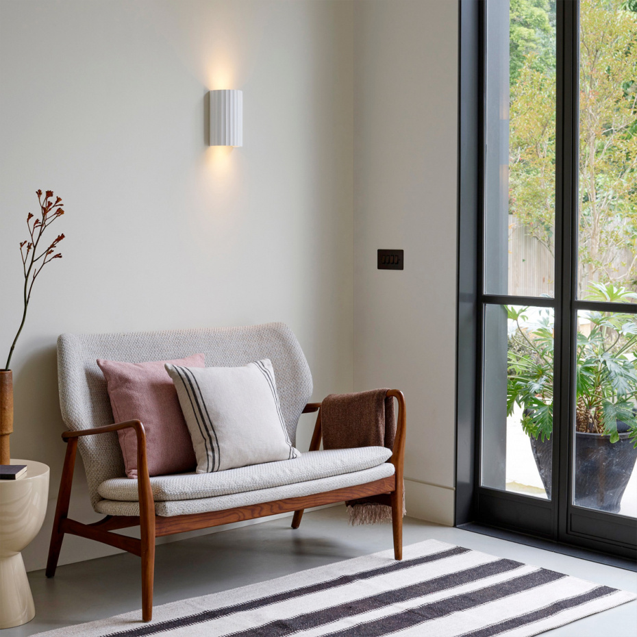 Kymi 220 Vägglampa Plaster