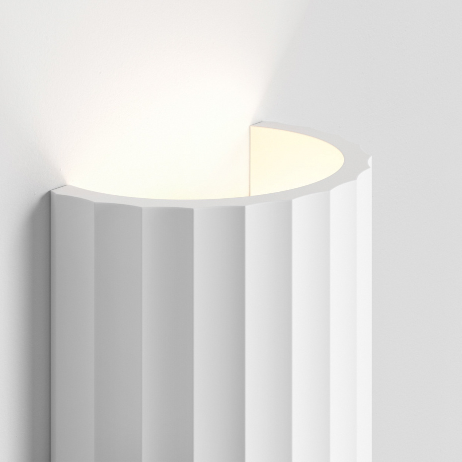 Kymi 300 Vägglampa Plaster