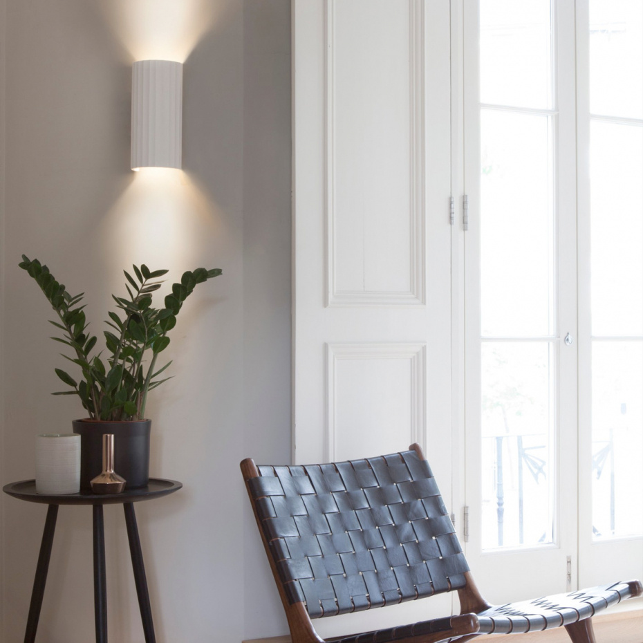 Kymi 300 Vägglampa Plaster