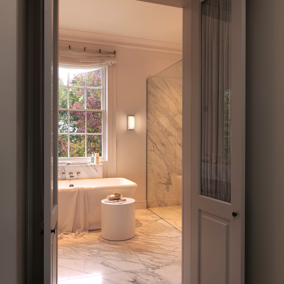 Versailles 250 Vägglampa Bronze IP44