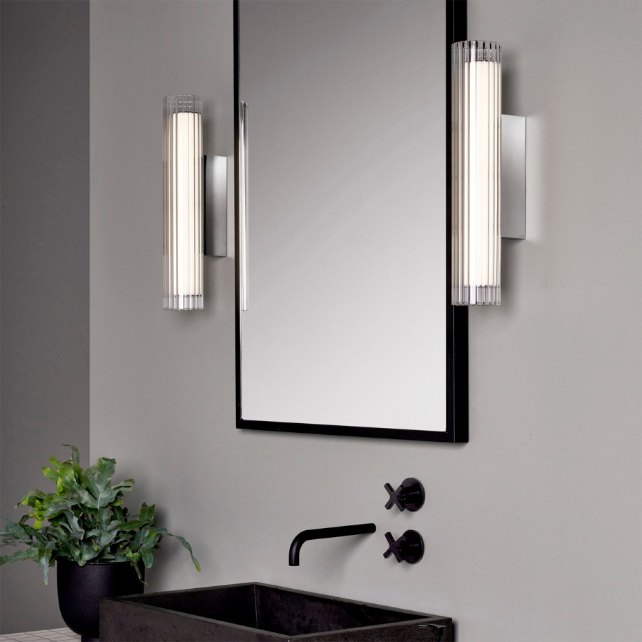 io 420 LED Vägglampa Polished Chrome IP44