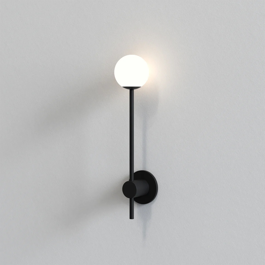 Orb Single Vägglampa Matt Black IP44