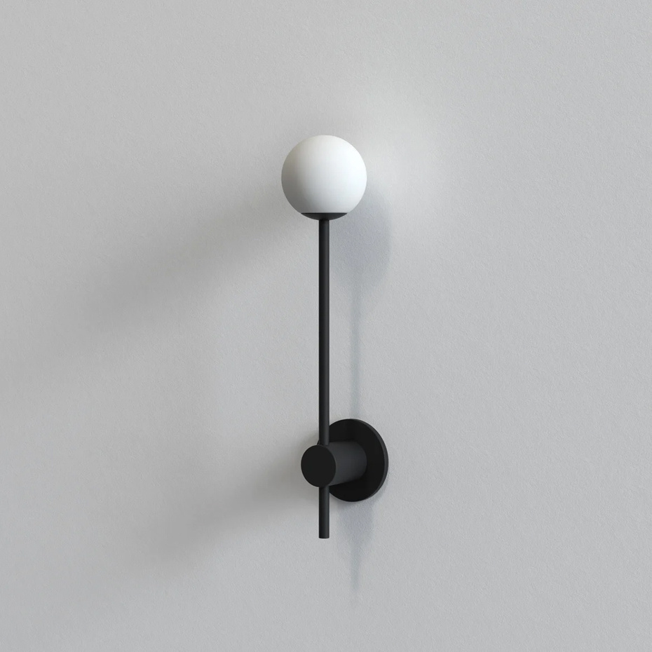 Orb Single Vägglampa Matt Black IP44
