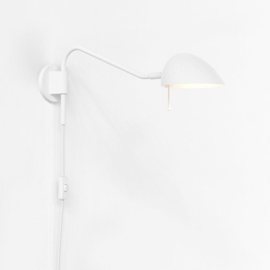 Serge Plug-In Vägglampa Matt White