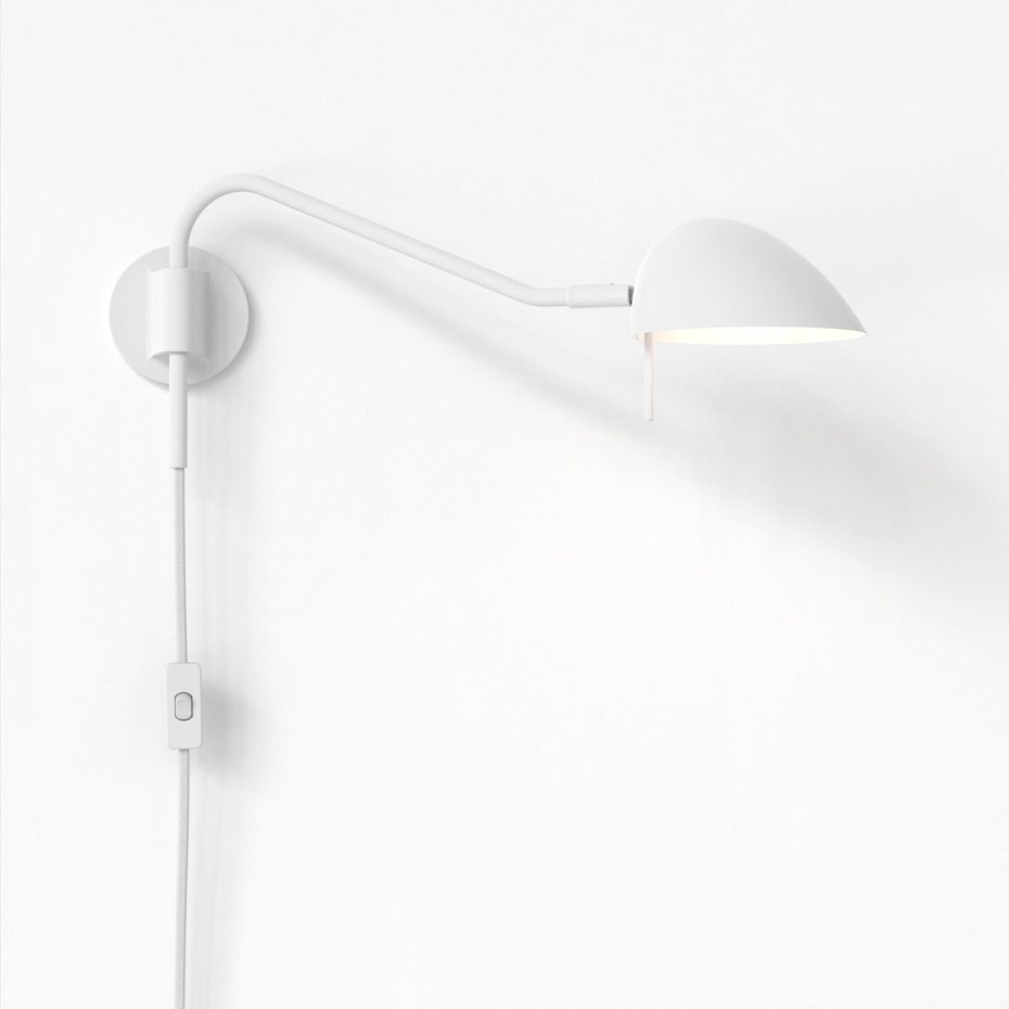 Serge Plug-In Vägglampa Matt White
