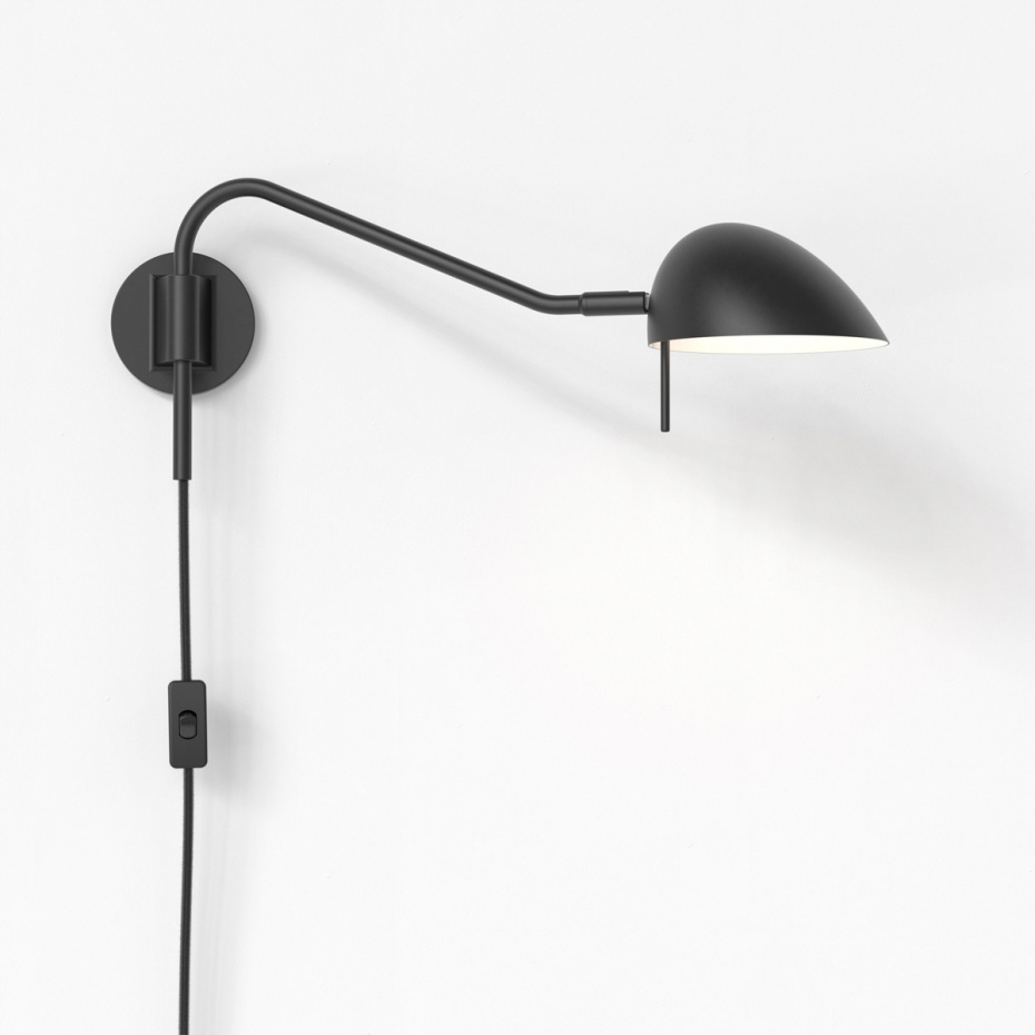 Serge Plug-In Vägglampa Matt Black