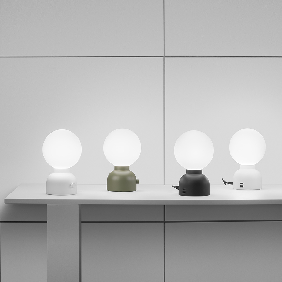 Pluggie Bordslampa Vit