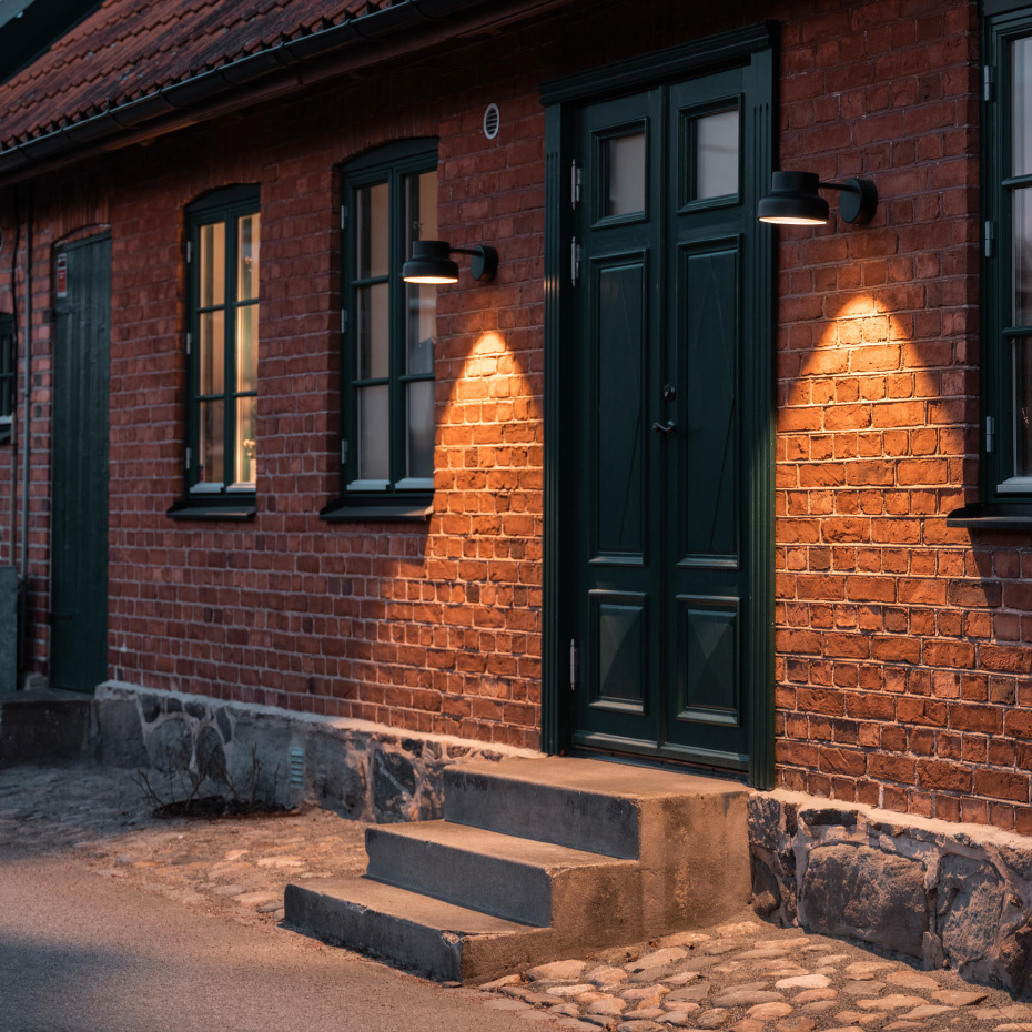 Bumling Mini Outdoor Vägglampa Aluminiumgrå