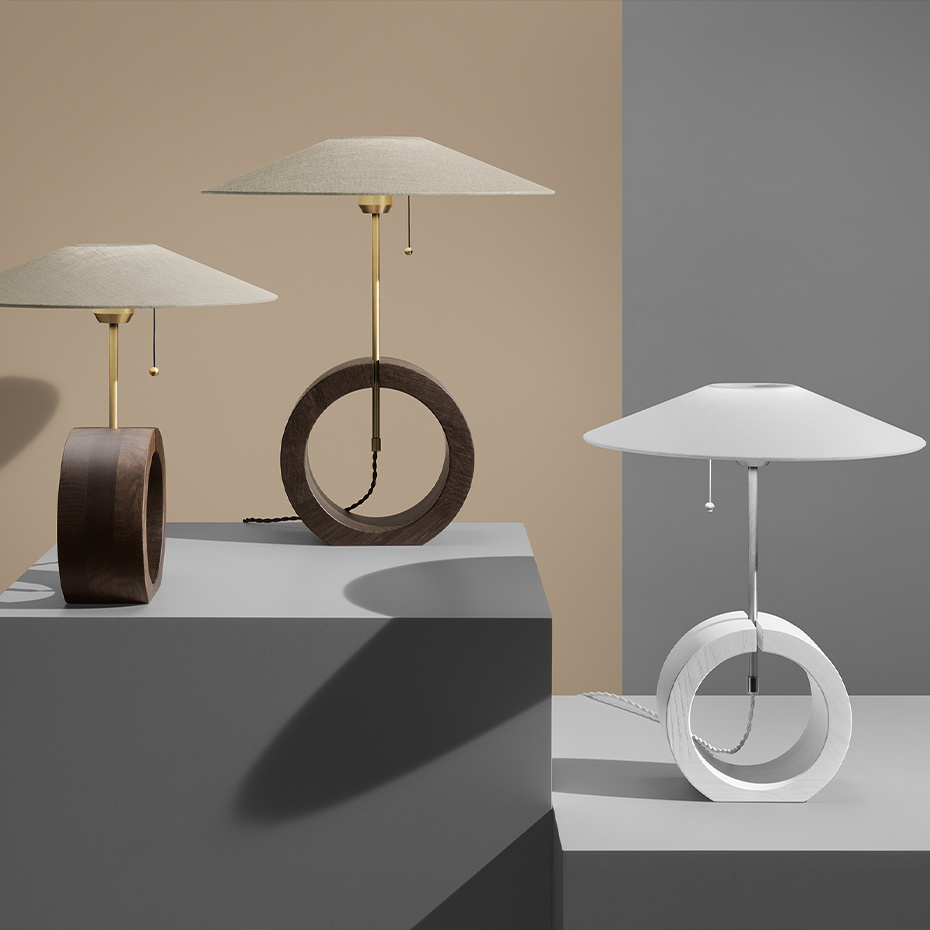 Bombus Bordslampa Small Rökt Ek