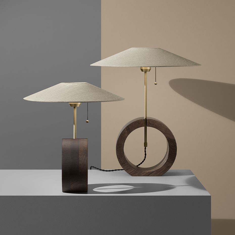 Bombus Bordslampa Small Vitlaserad Ask