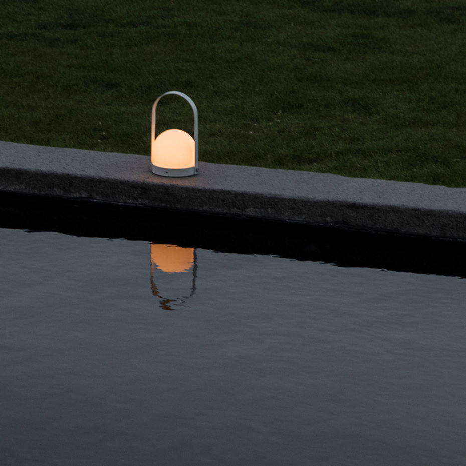 Carrie Portable Bordslampa Black IP44