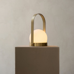 Carrie Portable Bordslampa Brushed Brass Carrie Portable Bordslampa Brushed Brass