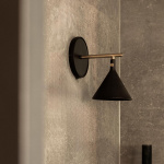 Cast Sconce Vägglampa Black With Diffuser IP44 Cast Sconce Vägglampa Black With Diffuser IP44