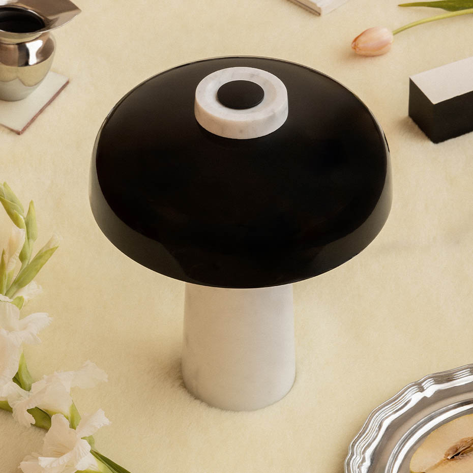 Reverse Bordslampa Carrara Marble/Black