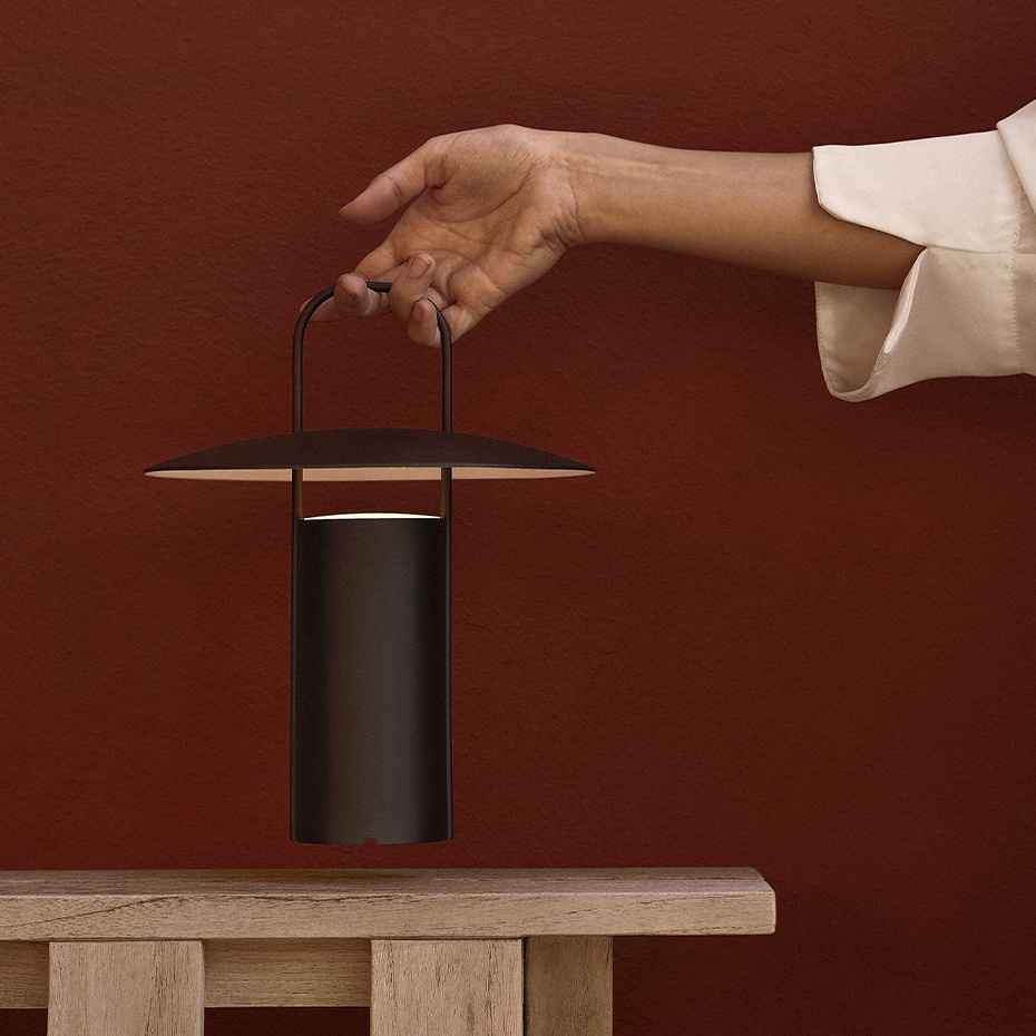 Ray Portable Bordslampa Black IP44