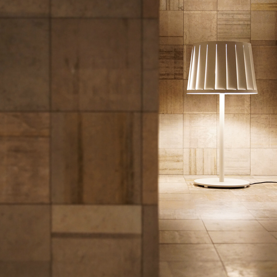 Avs Bordslampa Beige