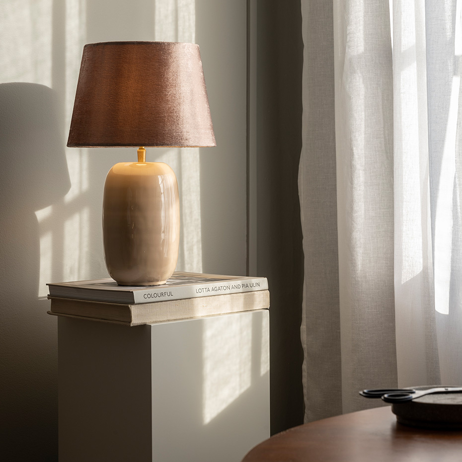 Emily Bordslampa Beige