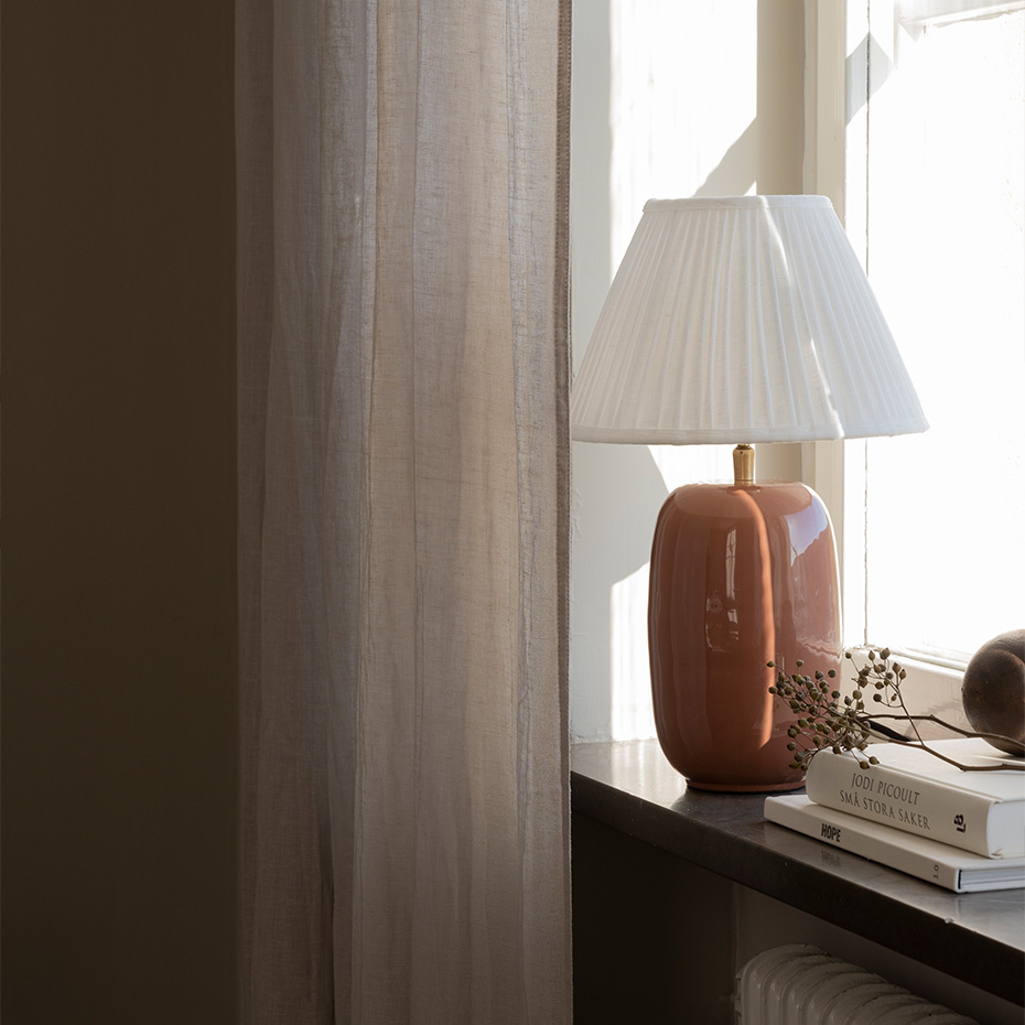 Emily Bordslampa Dusty Pink