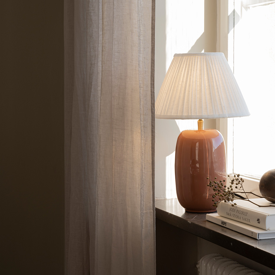 Emily Bordslampa Dusty Pink