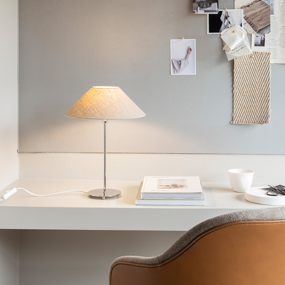 Line 35 Bordslampa Silver