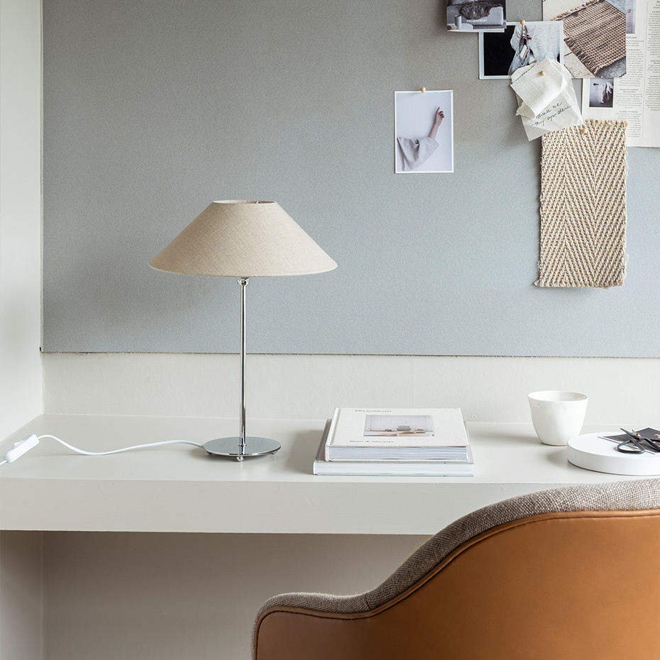 Line 35 Bordslampa Silver