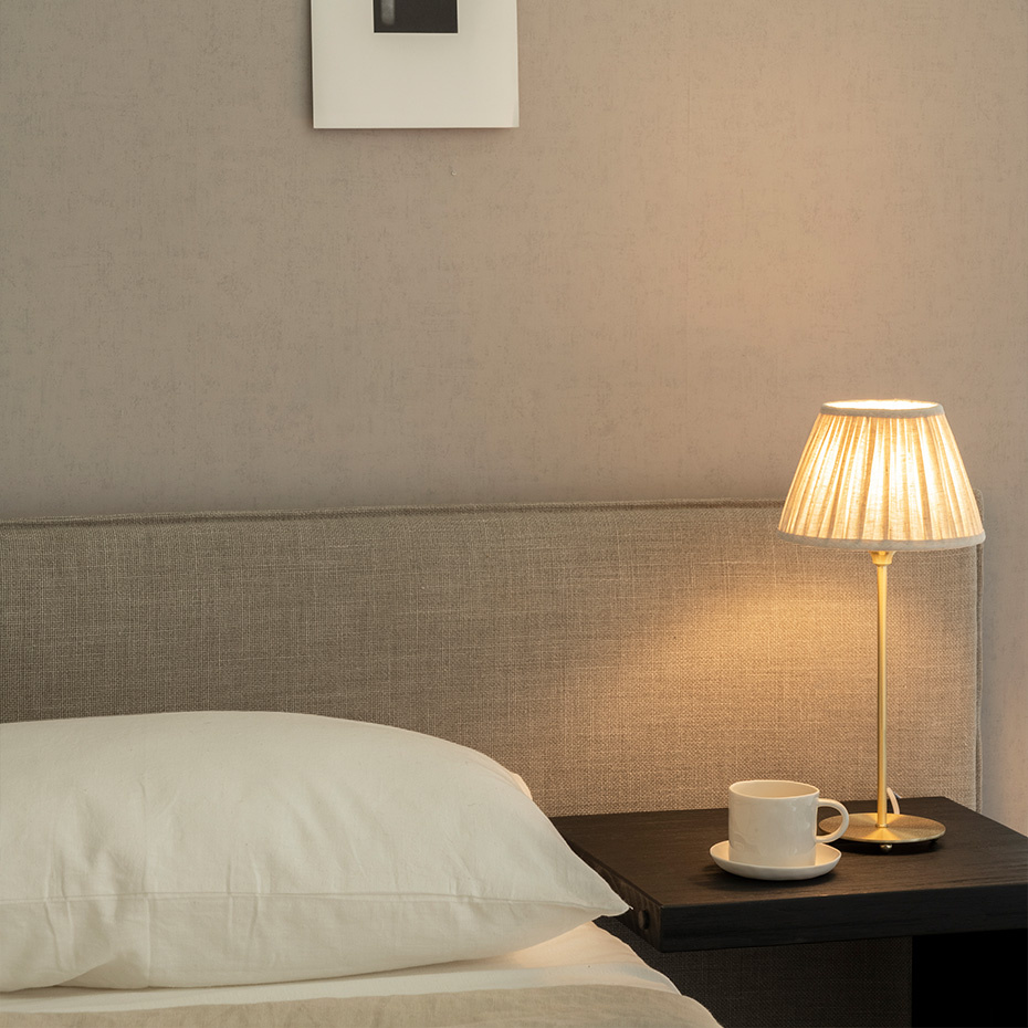 Line 35 Bordslampa Matt Mässing