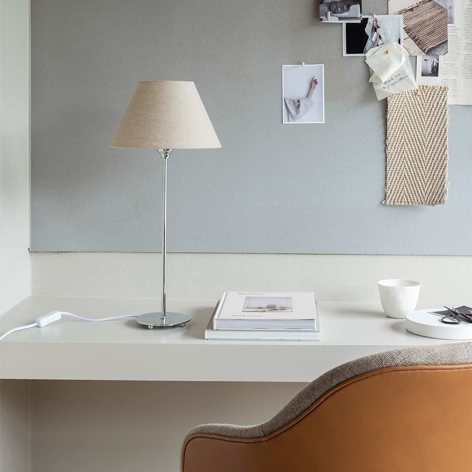 Line 45 Bordslampa Silver