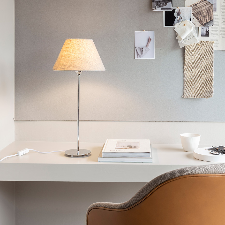 Line 45 Bordslampa Silver