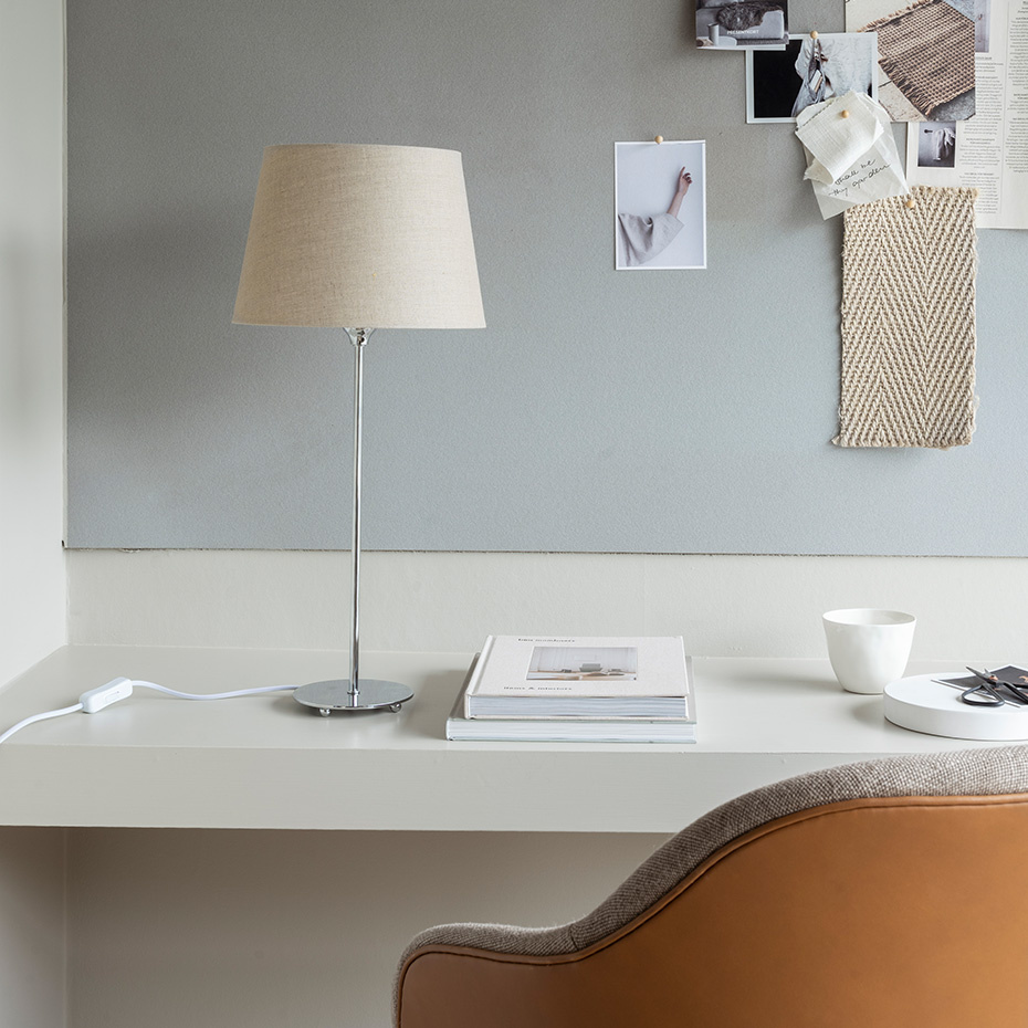 Line 45 Bordslampa Silver