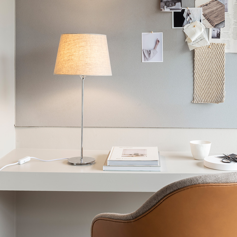 Line 45 Bordslampa Silver