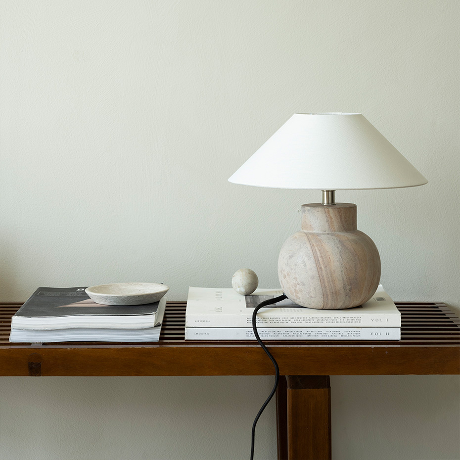 Pella Bordslampa Sandsten