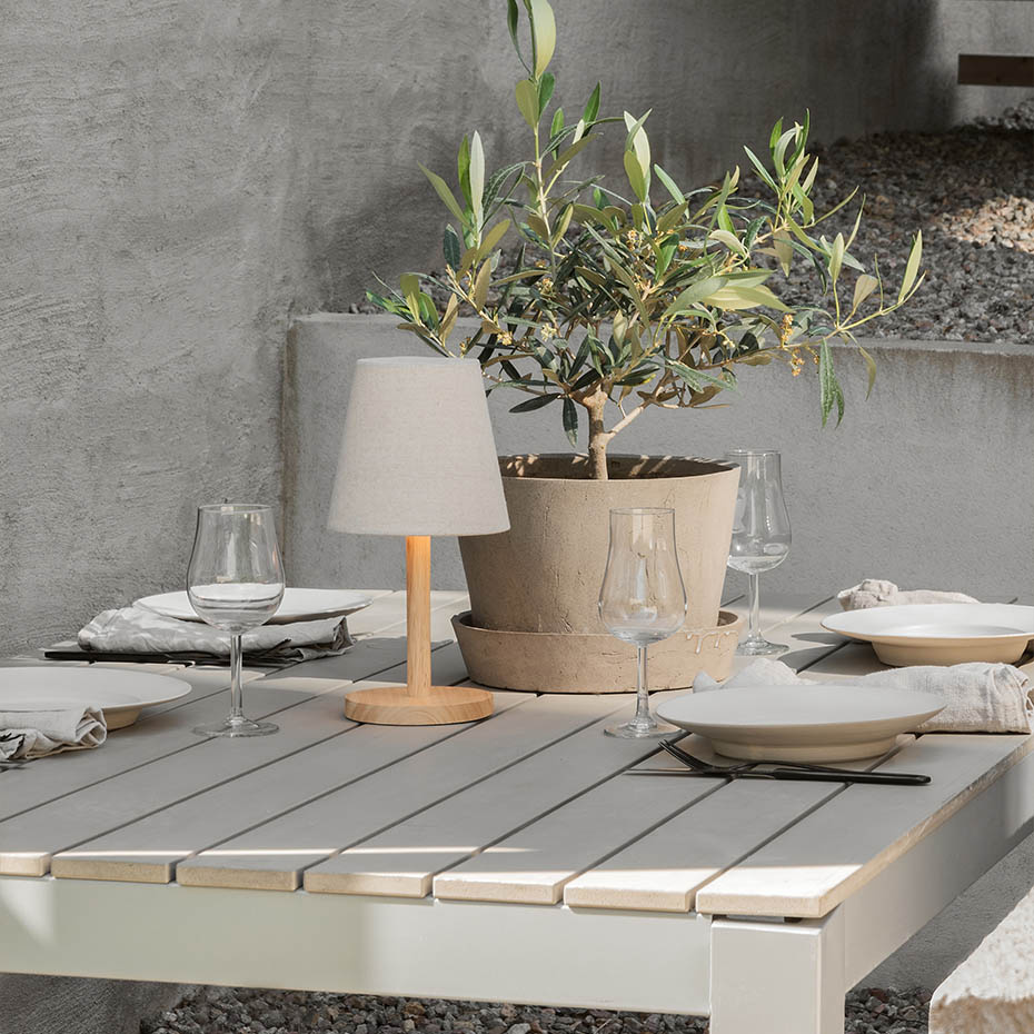 Tess Portabel Bordslampa Ek/Natur