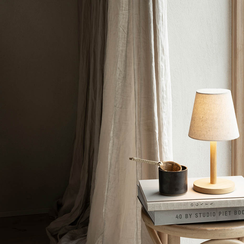 Tess Portabel Bordslampa Ek/Natur