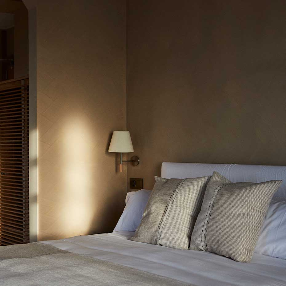 BC2 Vägglampa Natural Ribbon