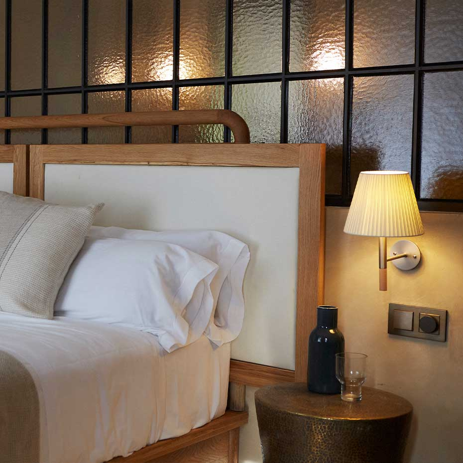 BC2 Vägglampa Red-Amber Ribbon