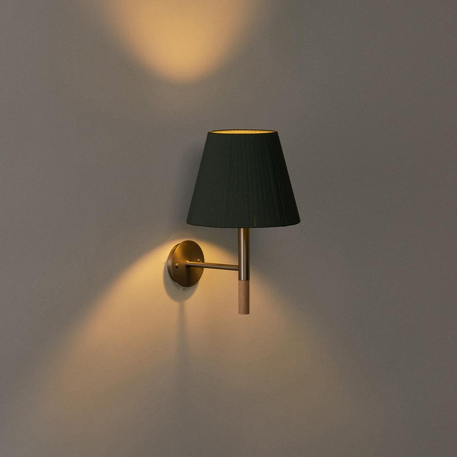 BC2 Vägglampa Green Raw Color Ribbon