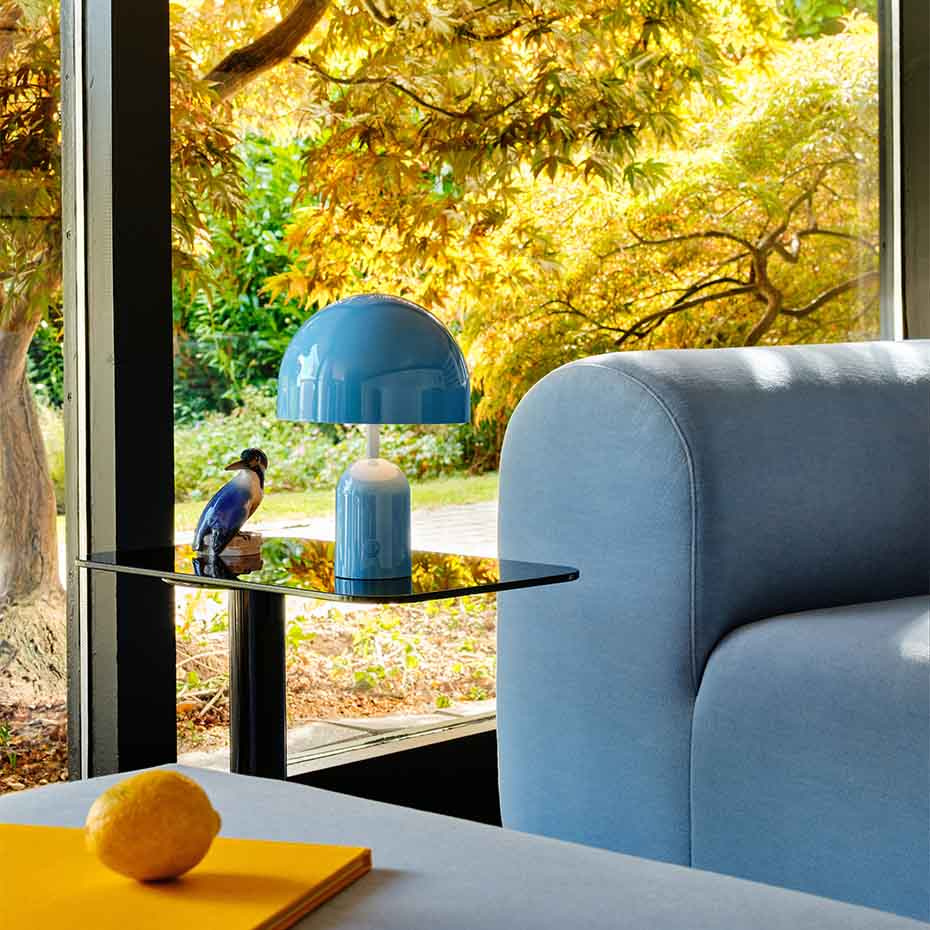 Bell Portable LED Bordslampa Baby Blue