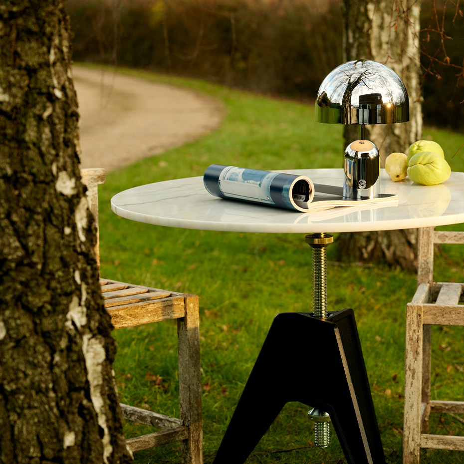 Bell Portable LED Bordslampa Copper