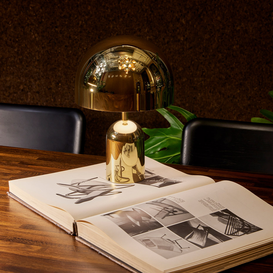 Bell Portable LED V2 Bordslampa Gold