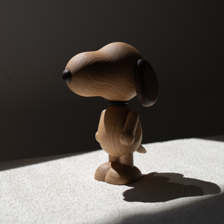 Peanut x Snoopy™ Small Smoked Oak
