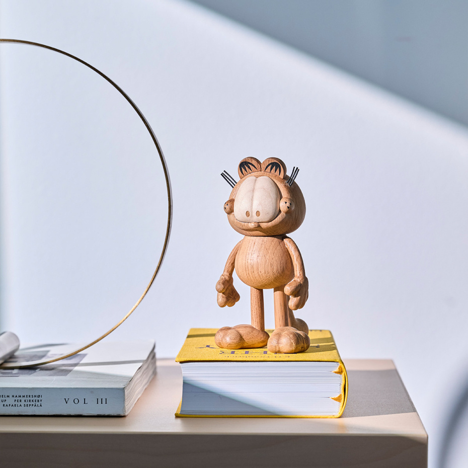 Paramount x Garfield Small Oak